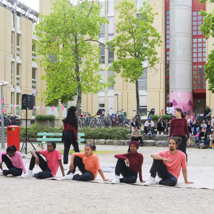 Collectif Woman’s Move avec les ados des Tattes © Nicolas Dupraz