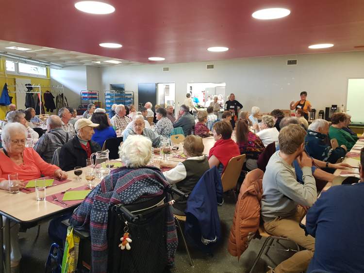 Joyeux dimanches ©Veronica Neglia