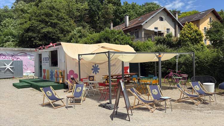 Buvette Le Deck, zone de loisirs  Au Moulin