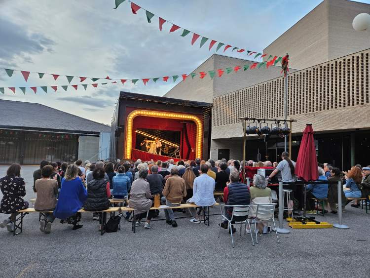 Camion-théâtre de Carouge